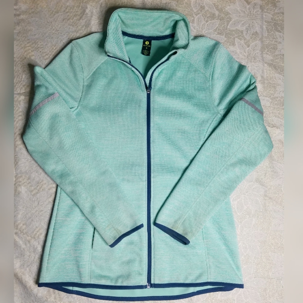 Xersion Lightweight Soft Shell Jacket in Green